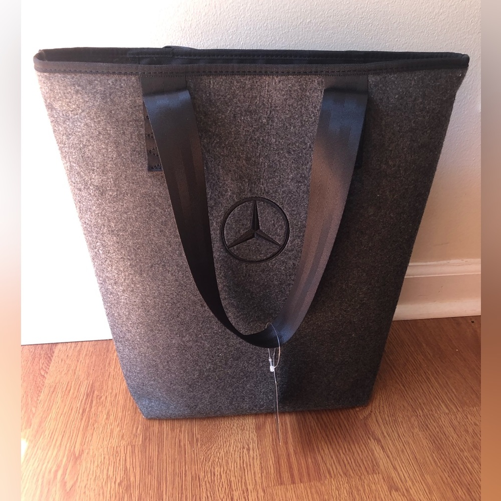 Mercedes-Benz Tote